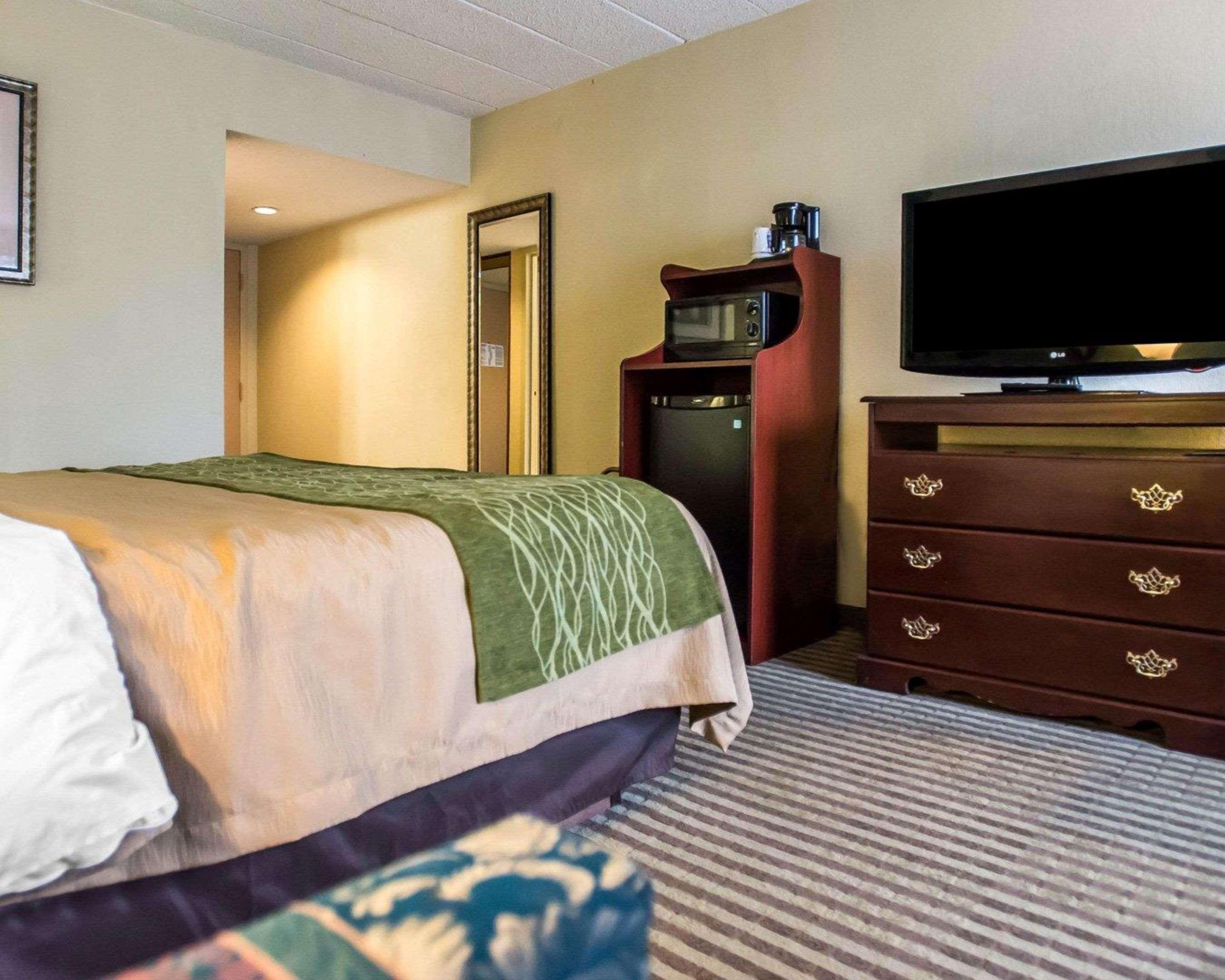 Quality Inn Mill Hall - Lamar Экстерьер фото